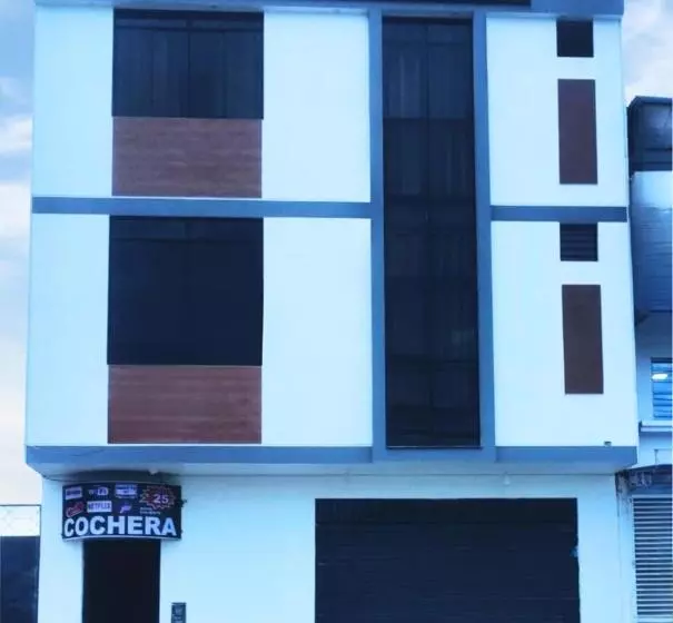 پانسیون Hospedaje Mónaco   Jauja Airport