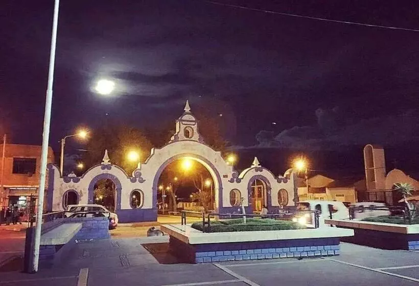 پانسیون Hospedaje Mónaco   Jauja Airport