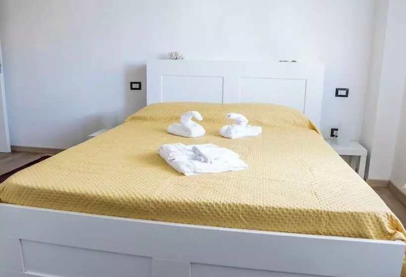 پانسیون La Fenice Suites Sardinia
