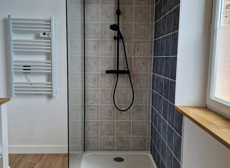 هتل Le Manoir De Lisle