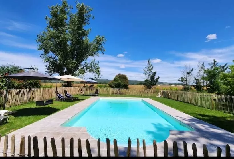 Hotelli Le Manoir De Lisle