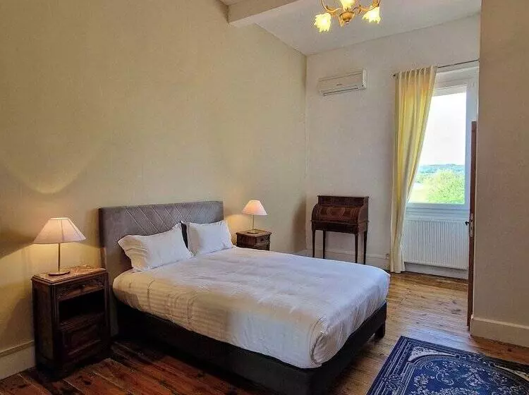 Hotelli Le Manoir De Lisle