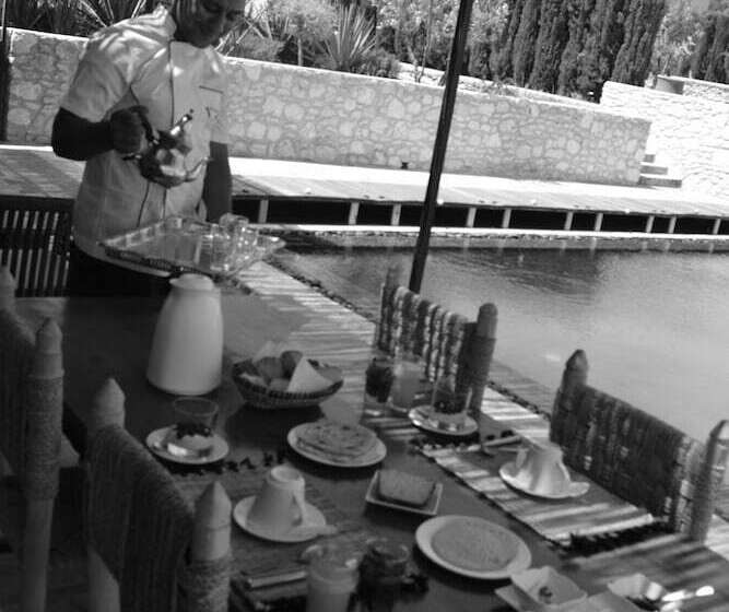 膳宿费 Dar Almajula