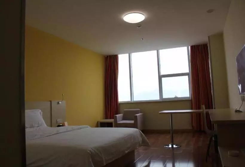Hotelli 7 Days Inn Qingdao Liaoyang West Road Xinye Plaza Metro Station