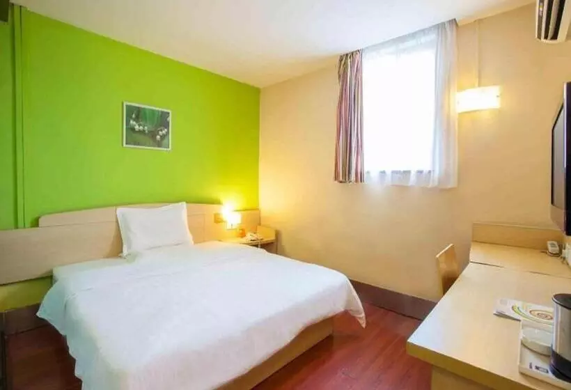 Hotelli 7 Days Inn Qingdao Liaoyang West Road Xinye Plaza Metro Station