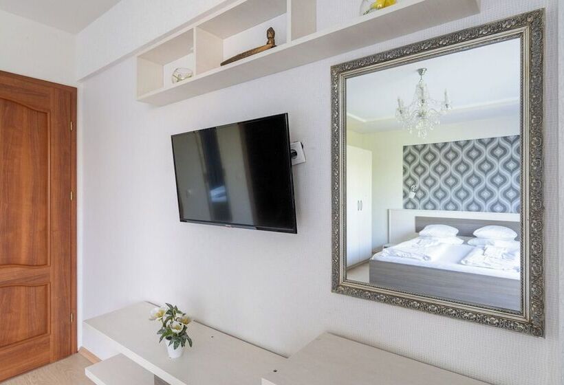 Faraway Aparthotel Near Vienna Airport With Anytime Self Check In