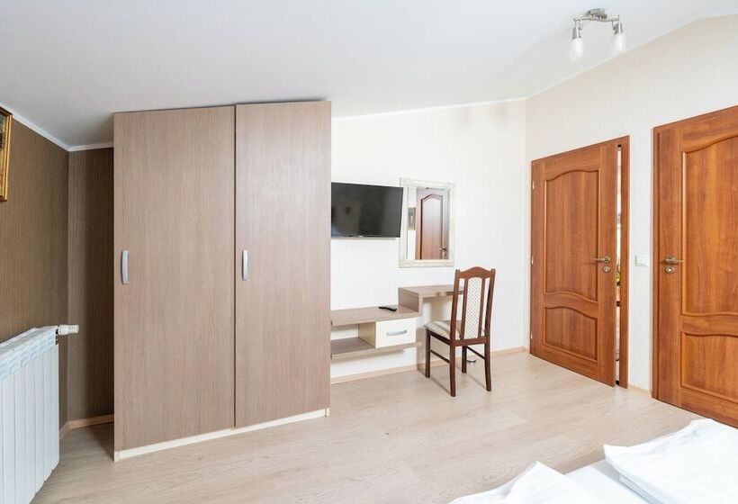 Faraway Aparthotel Near Vienna Airport With Anytime Self Check In