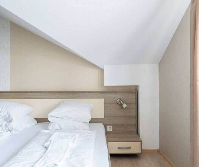Faraway Aparthotel Near Vienna Airport With Anytime Self Check In