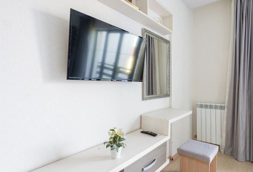 Faraway Aparthotel Near Vienna Airport With Anytime Self Check In