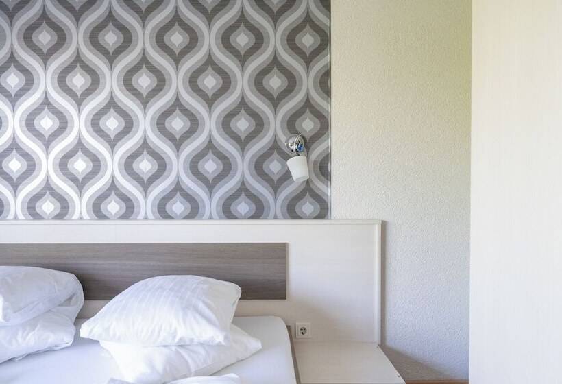 Faraway Aparthotel Near Vienna Airport With Anytime Self Check In