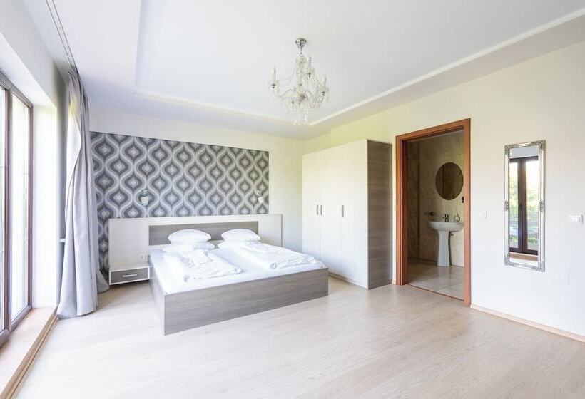 Faraway Aparthotel Near Vienna Airport With Anytime Self Check In