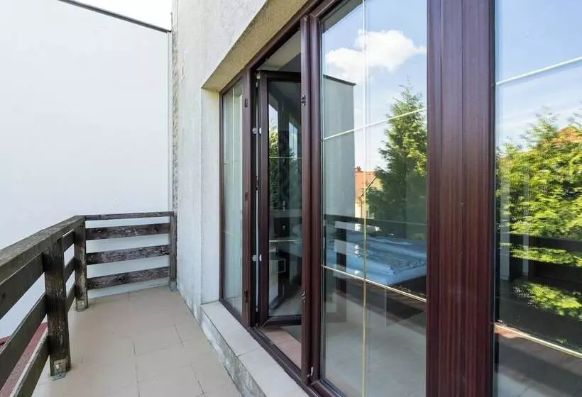 Faraway Aparthotel Near Vienna Airport With Anytime Self Check In