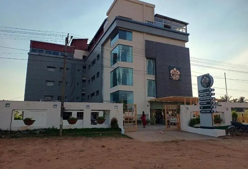 ホテル Gsr Tumkur