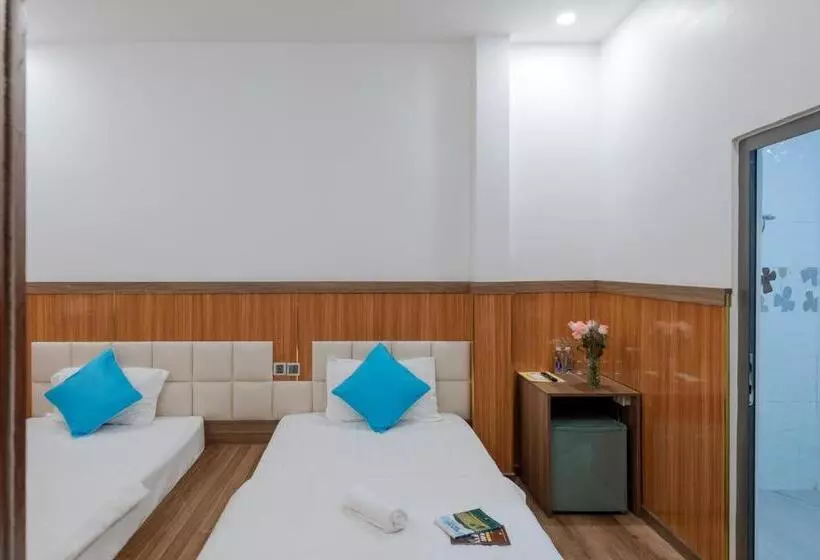 هتل Khách Sạn Hiệp Phong