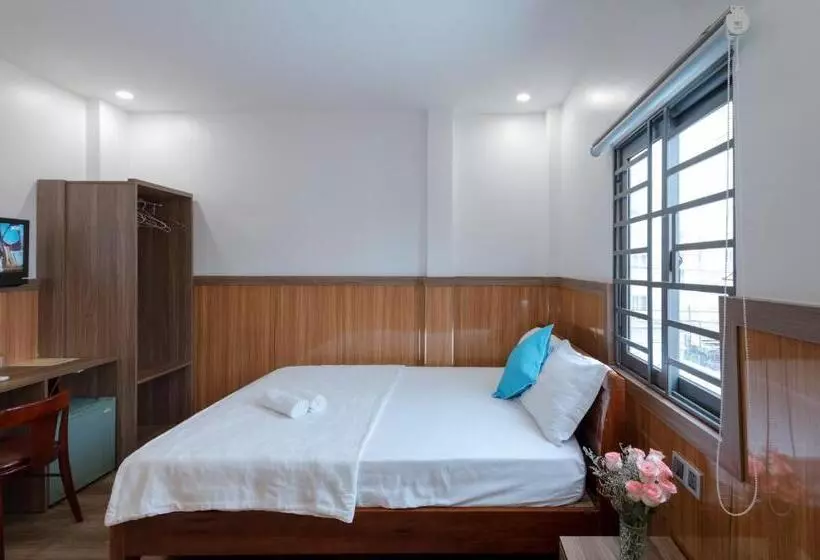 هتل Khách Sạn Hiệp Phong