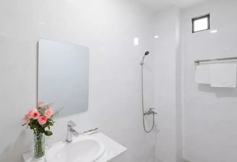 هتل Khách Sạn Hiệp Phong