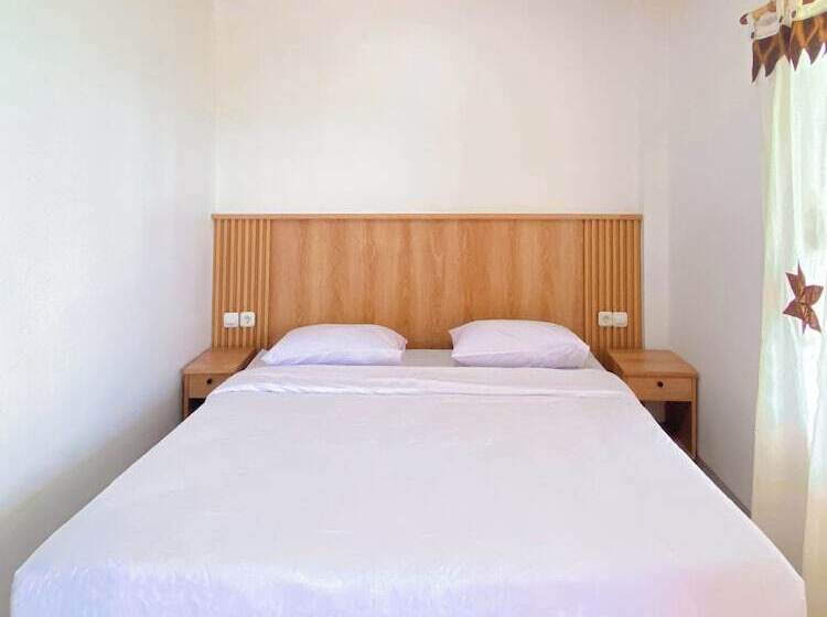 هتل Wijaya Family 2