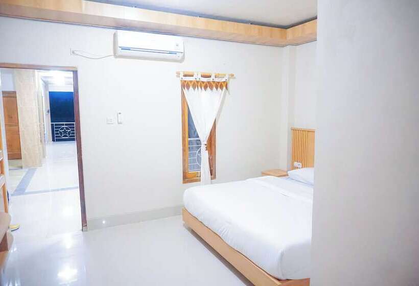 هتل Wijaya Family 2