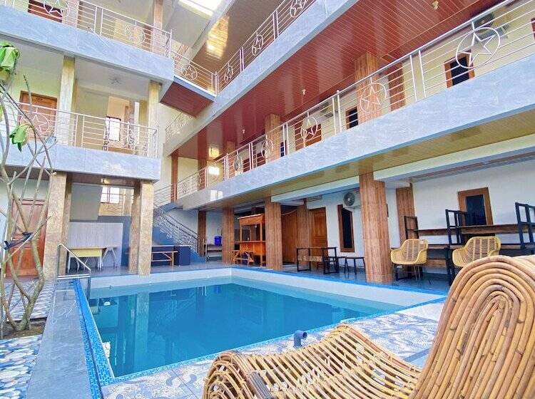 هتل Wijaya Family 2