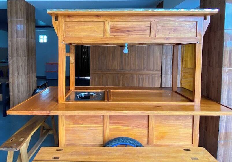 هتل Wijaya Family 2