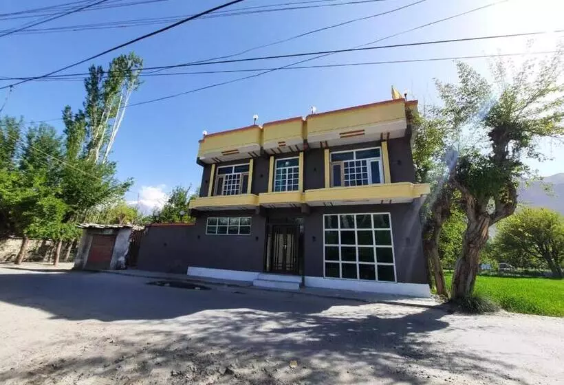 پانسیون Sundus Guest House Skardu