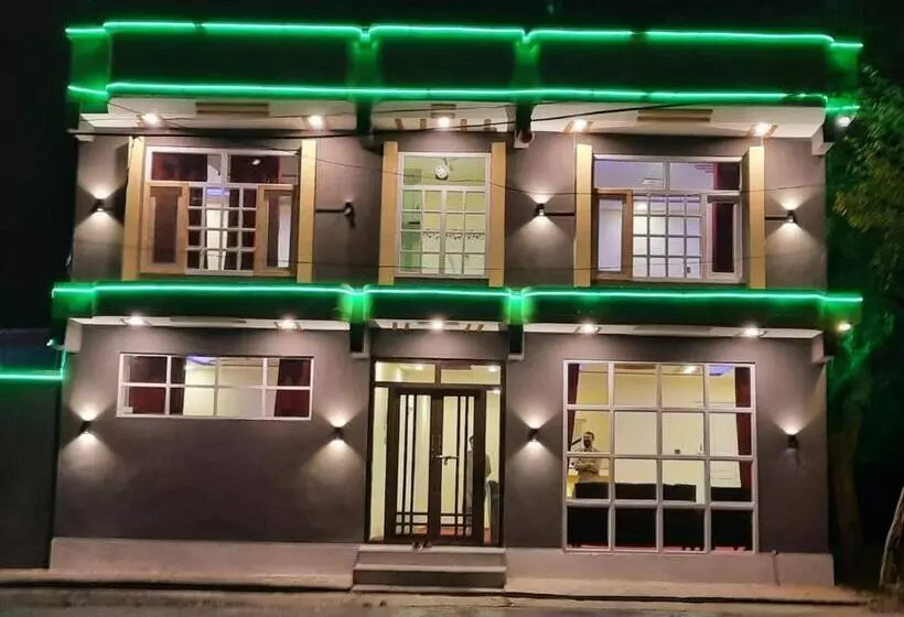 پانسیون Sundus Guest House Skardu