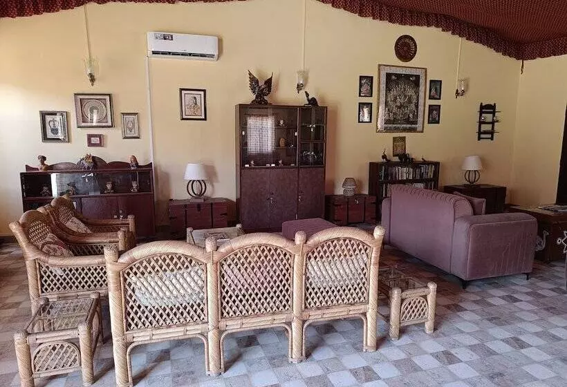 リゾートホテル Chokhiwadi Forest Retreat