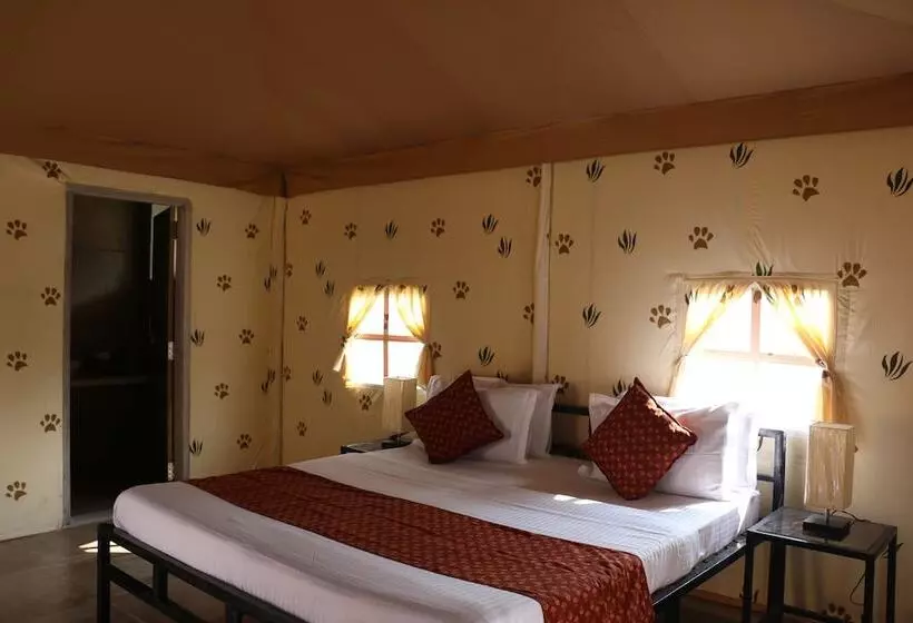 リゾートホテル Chokhiwadi Forest Retreat