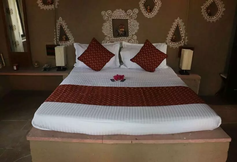 リゾートホテル Chokhiwadi Forest Retreat