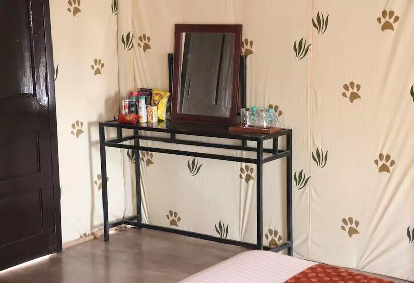 リゾートホテル Chokhiwadi Forest Retreat