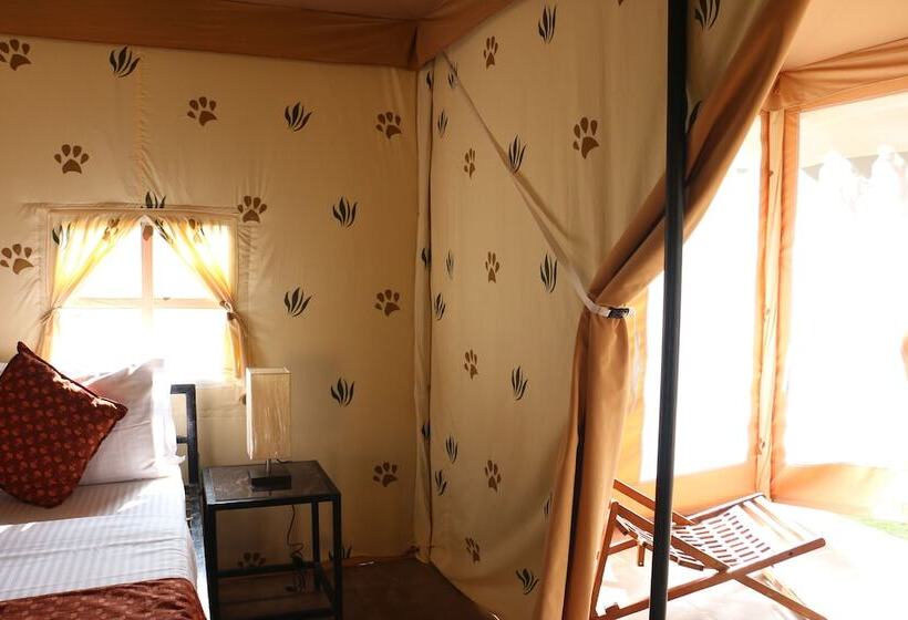 Resort Chokhiwadi Forest Retreat