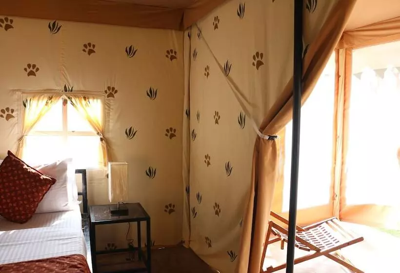 リゾートホテル Chokhiwadi Forest Retreat