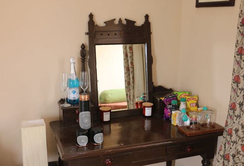 Resort Chokhiwadi Forest Retreat