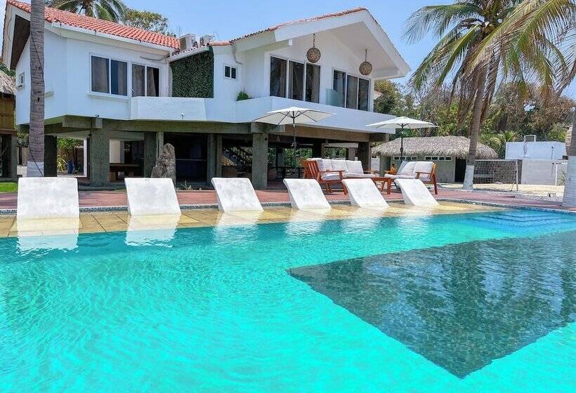 هتل Casa Playa Blanca