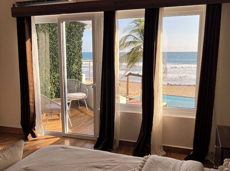 هتل Casa Playa Blanca