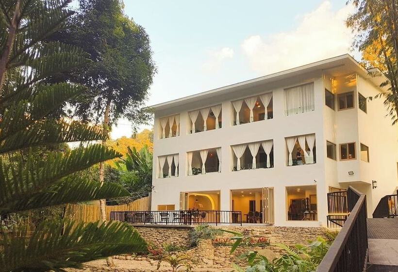 בית מלון כפרי Inthada At Mae Kampong