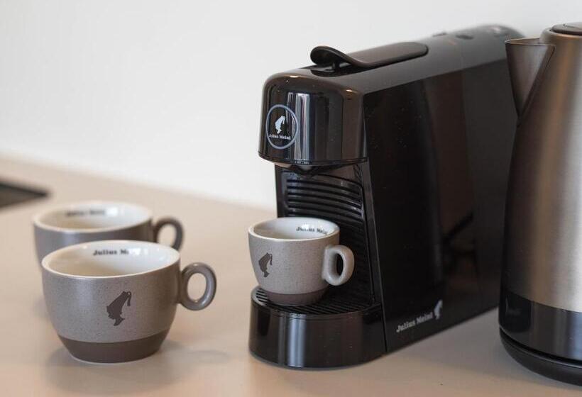 Alinea Market Agora Square