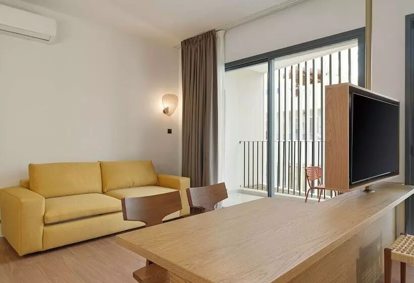 Alinea Market Agora Square