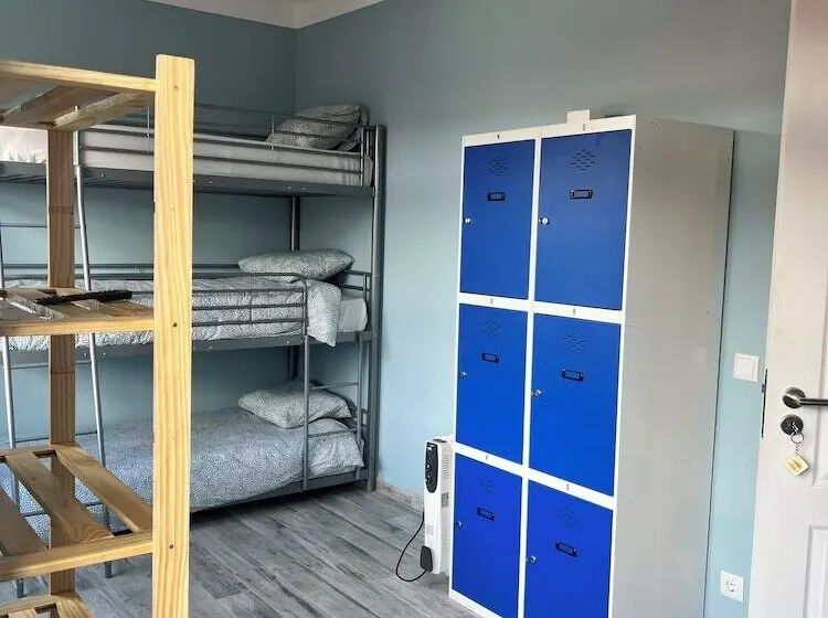 هاستل Blue Spot