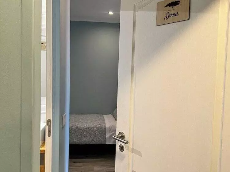 هاستل Blue Spot