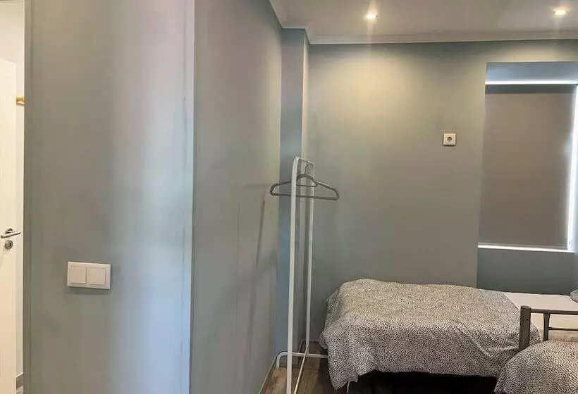 هاستل Blue Spot