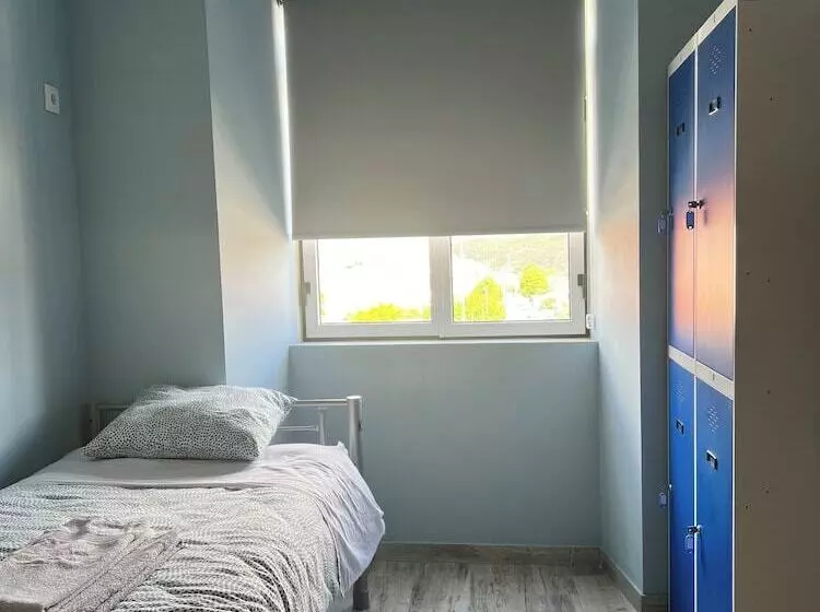 هاستل Blue Spot