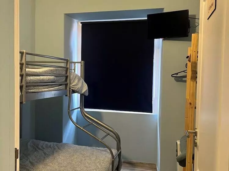 هاستل Blue Spot