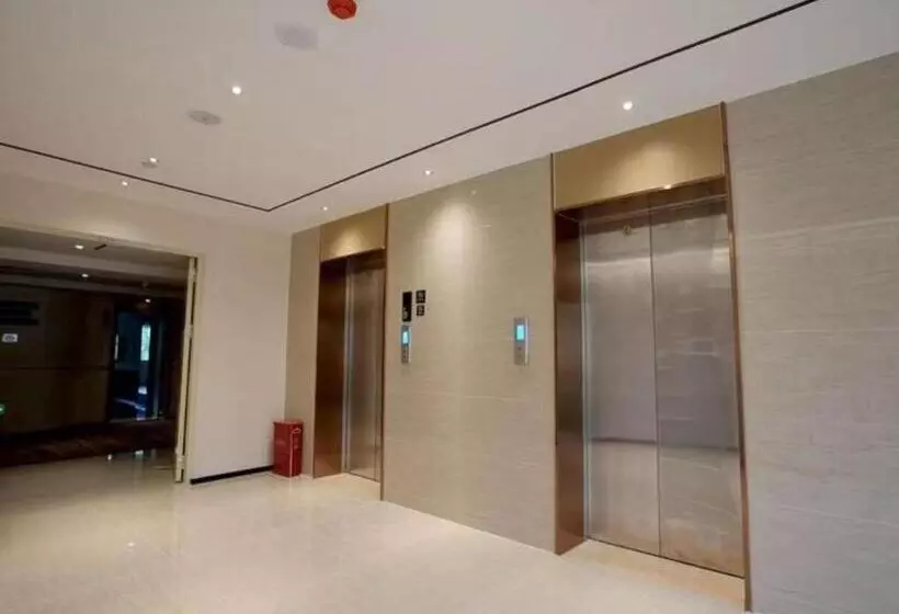 City Comfort Inn Hotel Wuhan Jiufeng Mountain Forest Park
