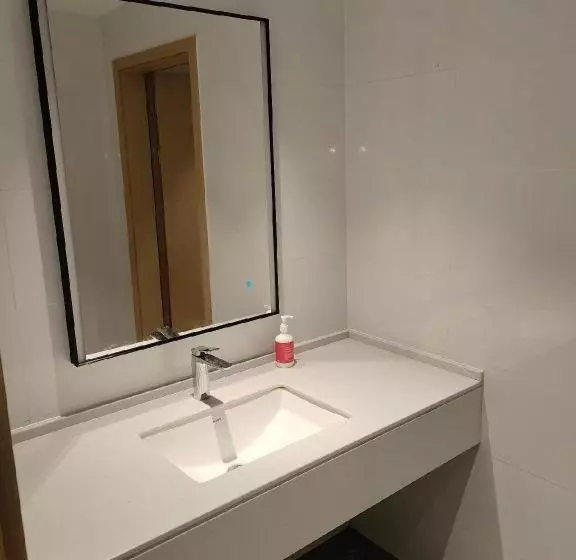 City Comfort Inn Hotel Wuhan Jiufeng Mountain Forest Park