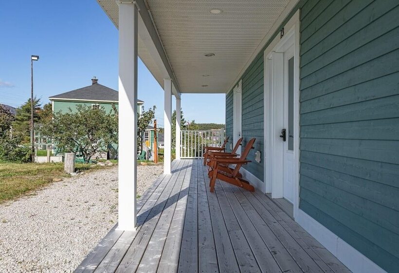 هتل The Tides Inn