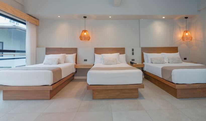 Mirasurf Hotel & Waves