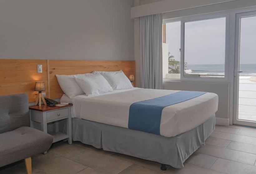 Mirasurf Hotel & Waves