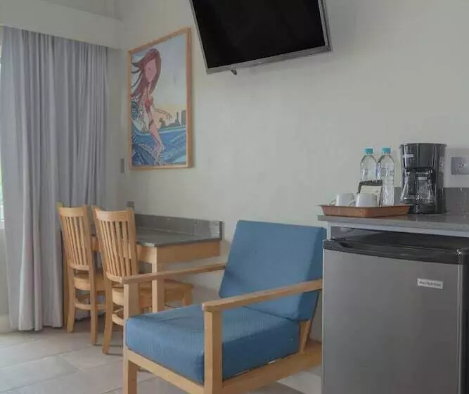 Mirasurf Hotel & Waves