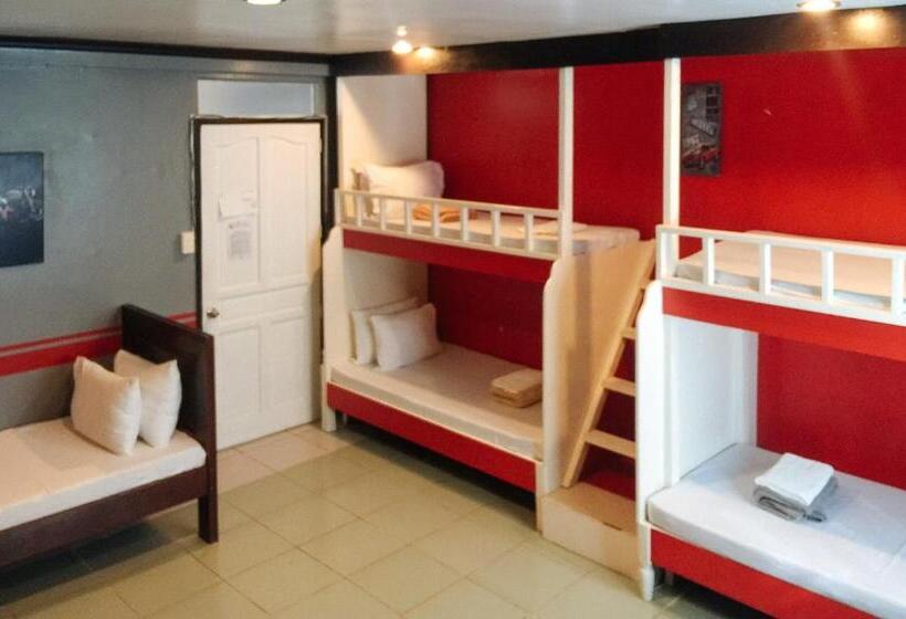 Reddoorz @ Hotel Dian Aparri